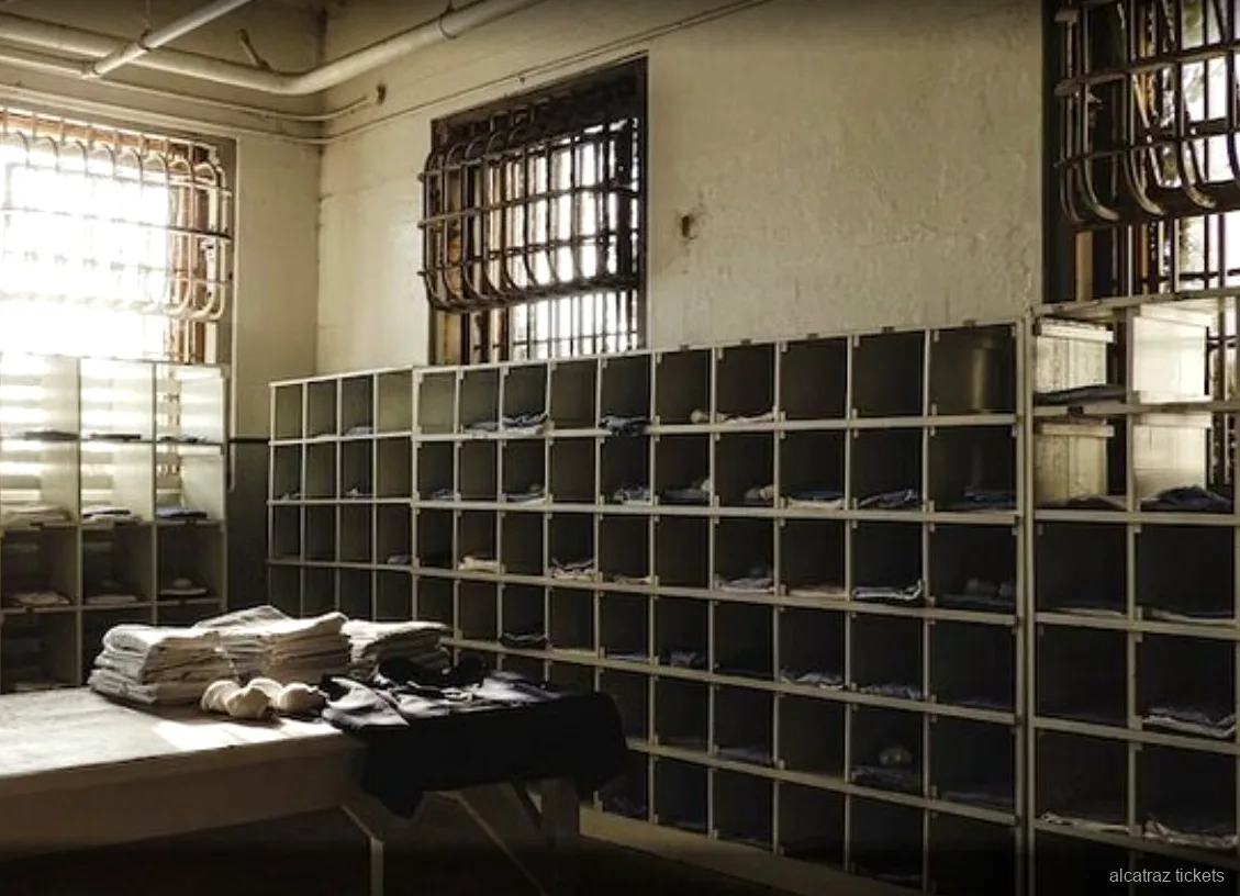 Aanlegplaats van de Alcatraz veerboot bij Pier 33 inbegrepen bij de fietsverhuur combinatie