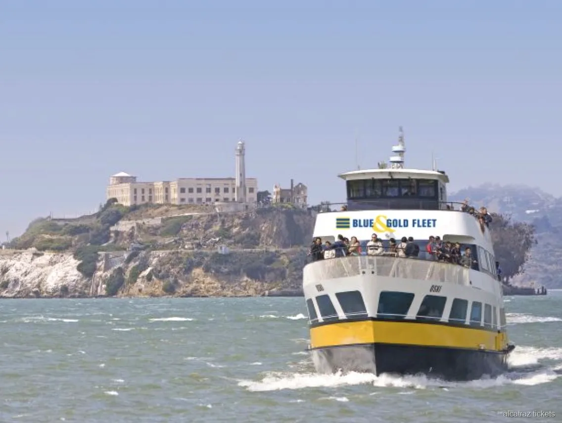 Vista sullo skyline di San Francisco dalla crociera in baia incluso nei biglietti Alcatraz