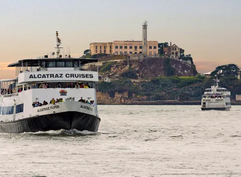 Virages de Lombard Street vus pendant le circuit ville avec Alcatraz